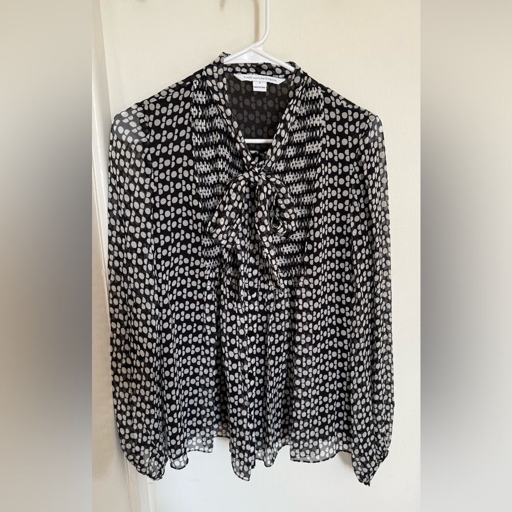 Diane Von Furstenberg Black and White Patterned Blouse